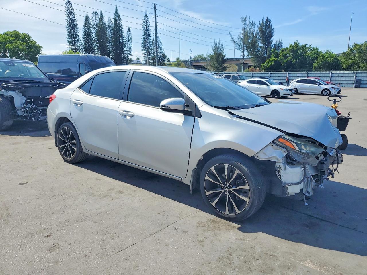 2017 Toyota Corolla Se - Image 4