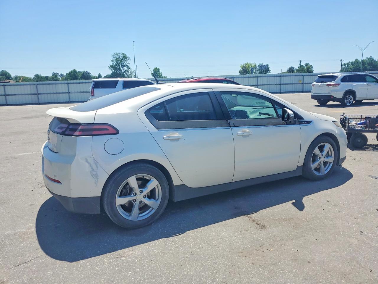 2014 Chevrolet Volt - Фото 3