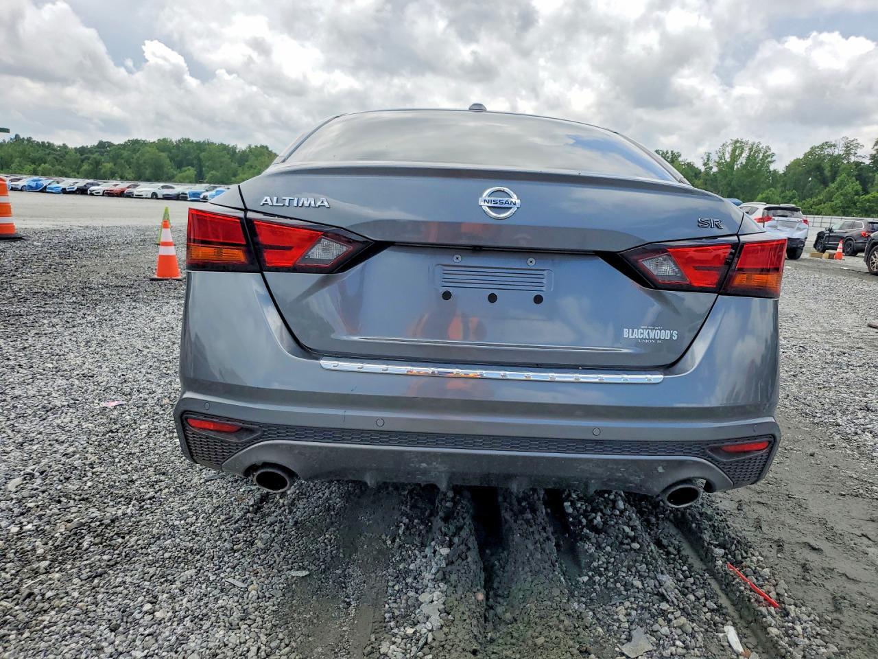 2021 Nissan Altima Sr - Фото 6
