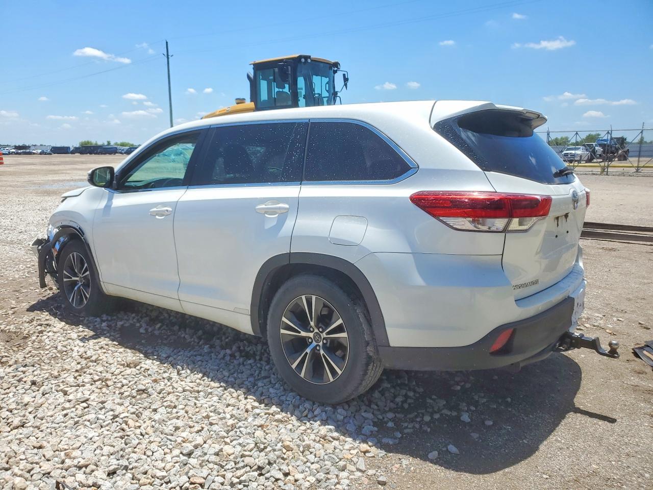 2018 Toyota Highlander Se - Фото 2