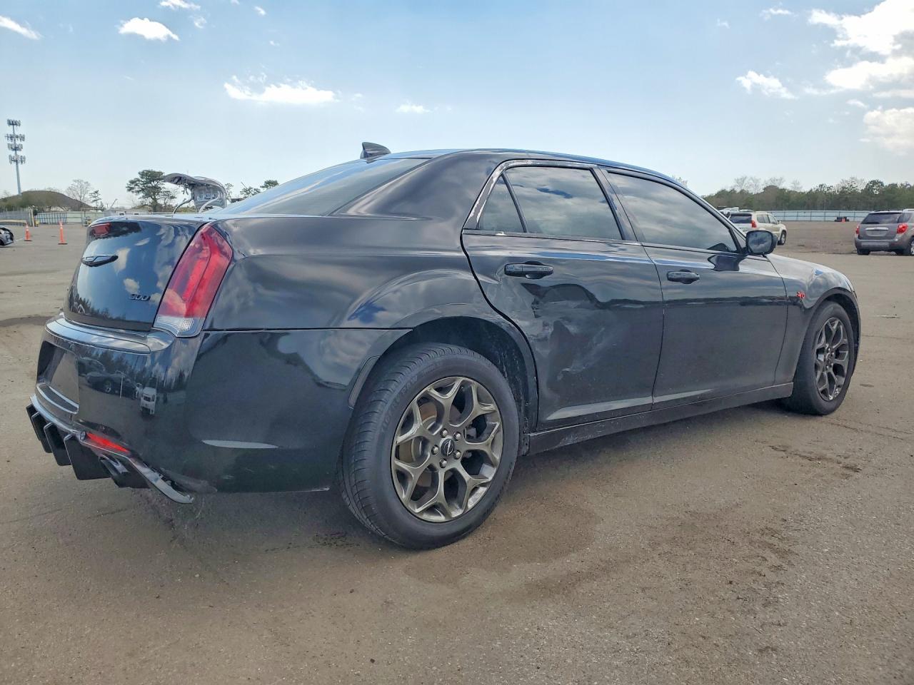 2017 Chrysler 300 S - Image 3
