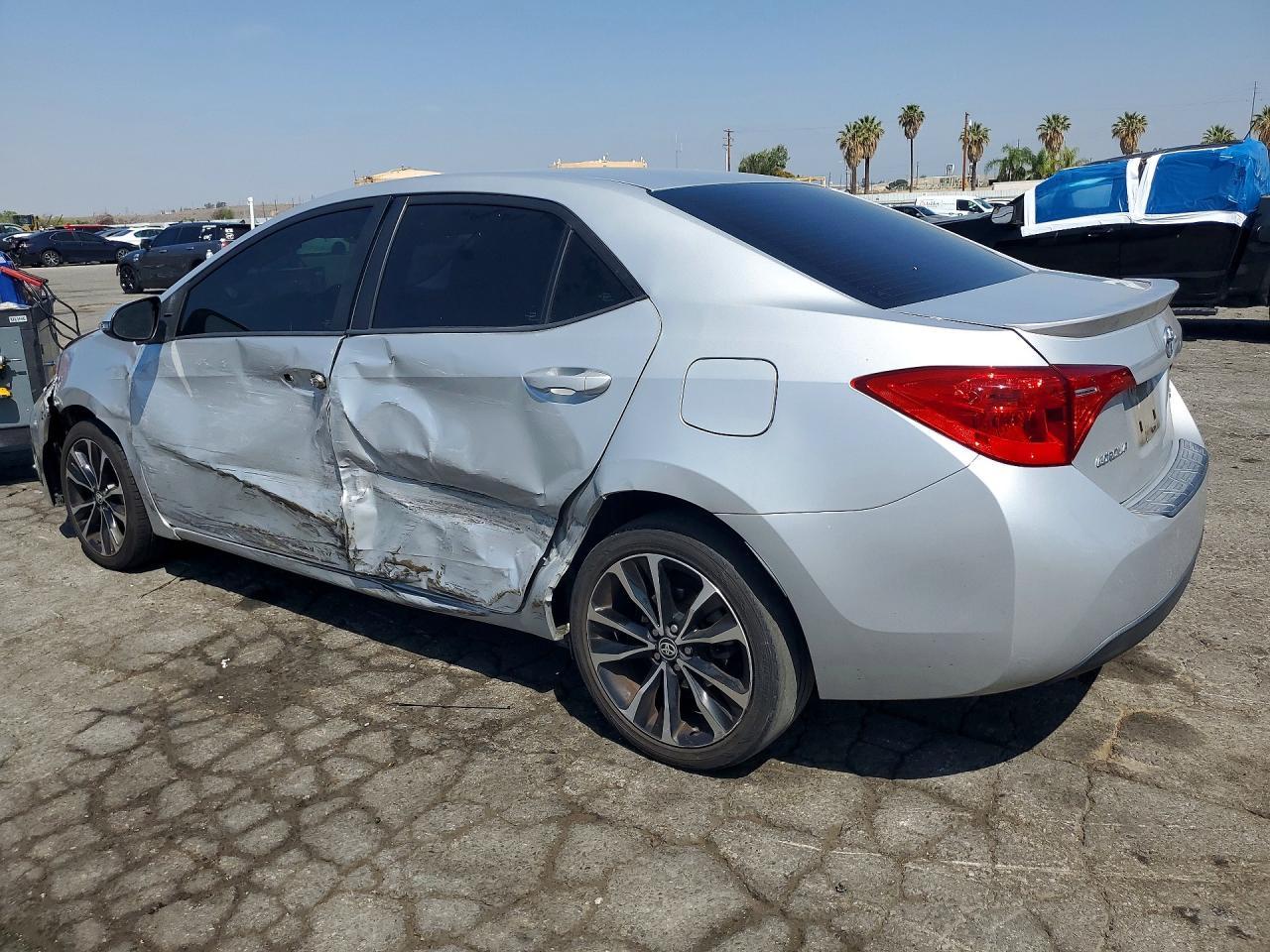 2018 Toyota Corolla - Фото 2