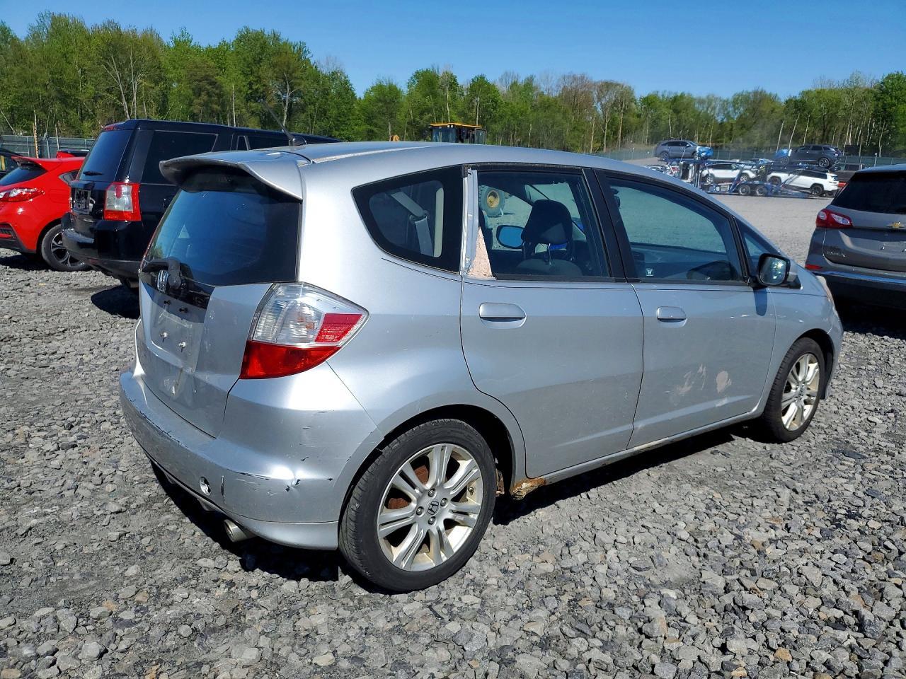 2011 Honda Fit Sport - Фото 3