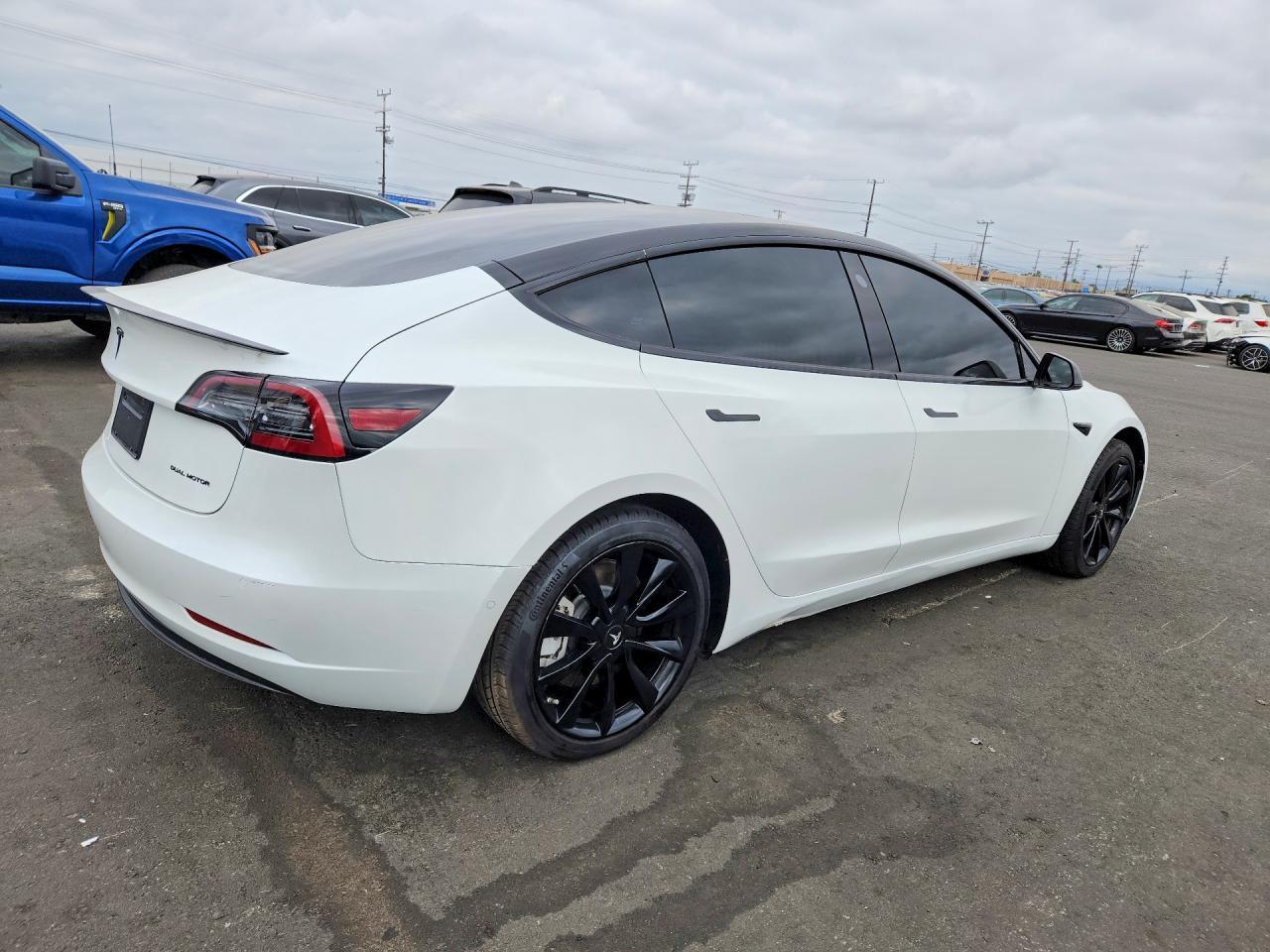 2019 Tesla Model 3 - Фото 3