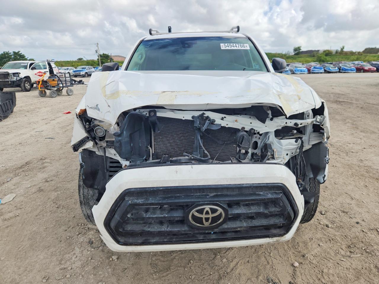 2020 Toyota Tacoma Sr - Фото 5