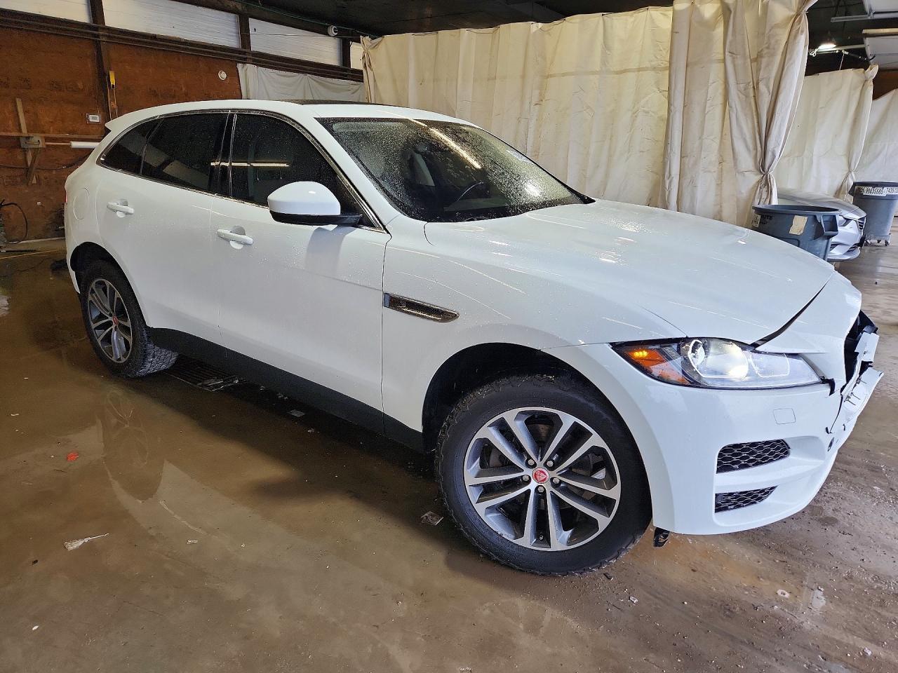 2020 Jaguar F-Pace Premium - Фото 4