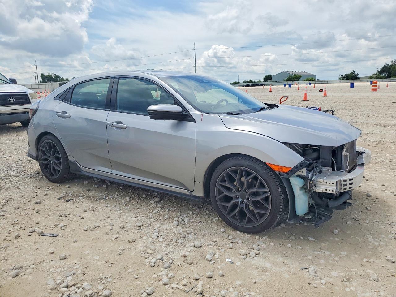 2018 Honda Civic Sport Touring - Фото 4