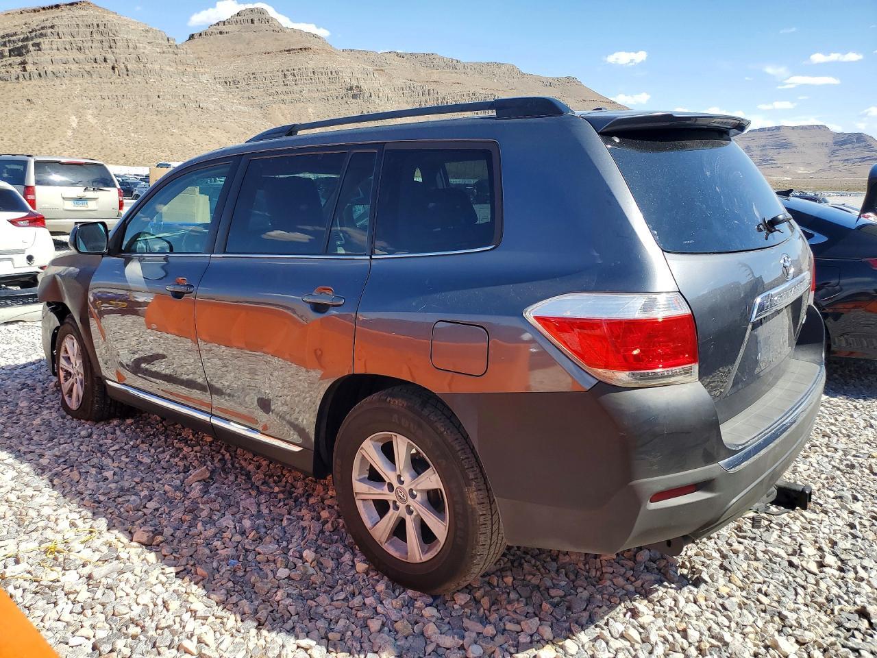 2012 Toyota Highlander Se - Фото 2