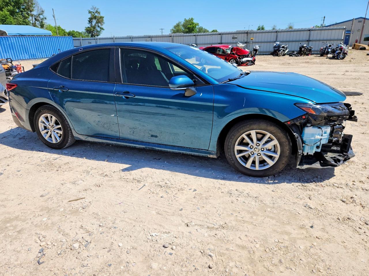 2025 Toyota Camry Le - Image 4