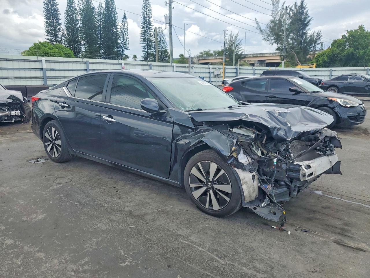2021 Nissan Altima Sv - Image 4