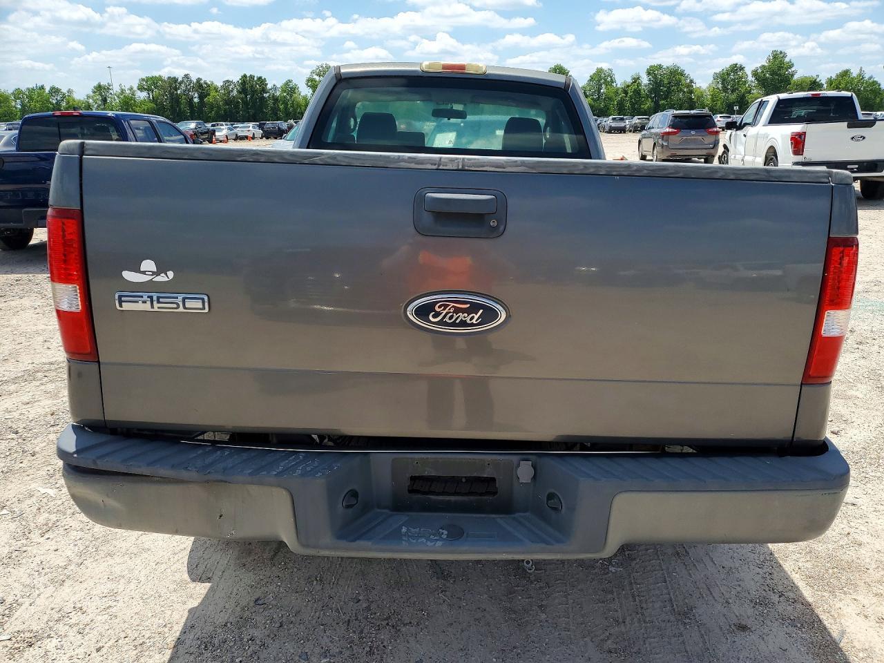 2005 Ford F150 - Image 6