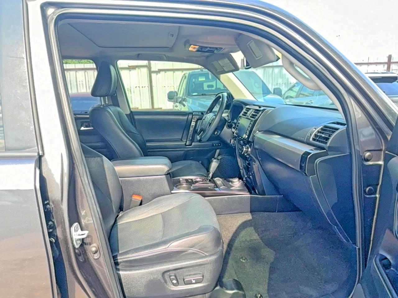 2020 Toyota 4Runner Nightshade Edition - Фото 5
