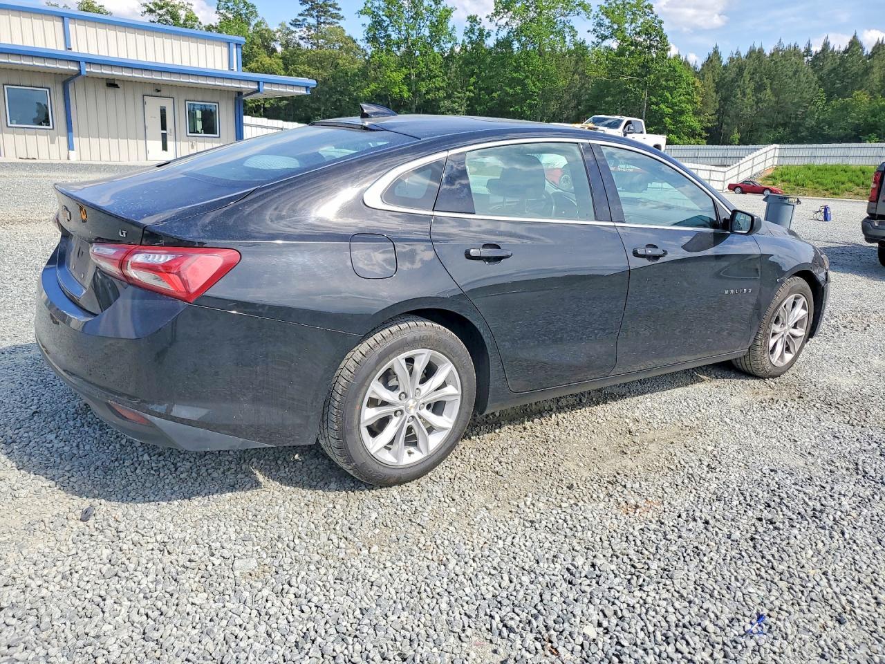 2022 Chevrolet Malibu Lt - Фото 3