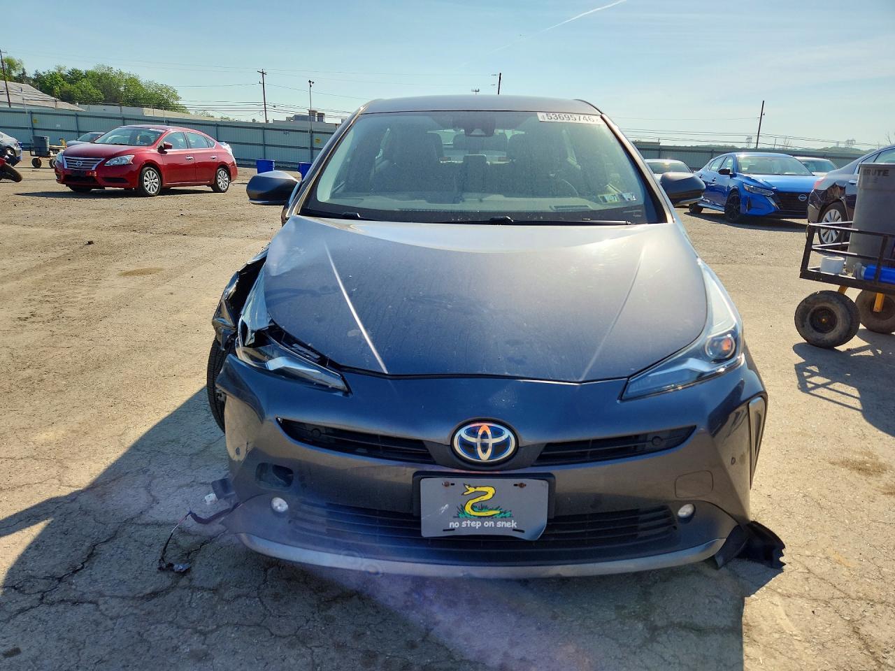 2022 Toyota Prius Xle Awd-E - Image 5