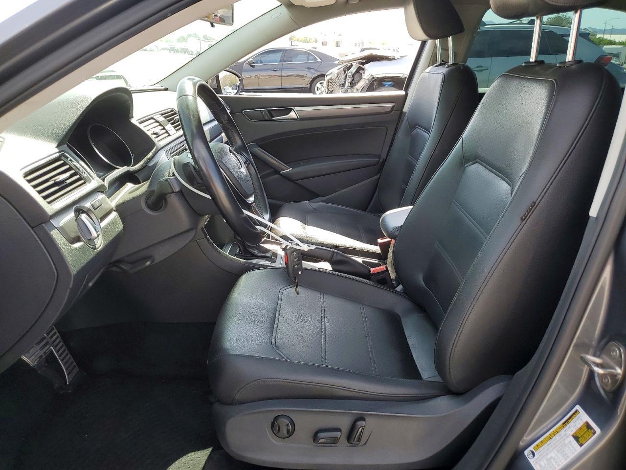 2018 Volkswagen Passat S - Фото 7