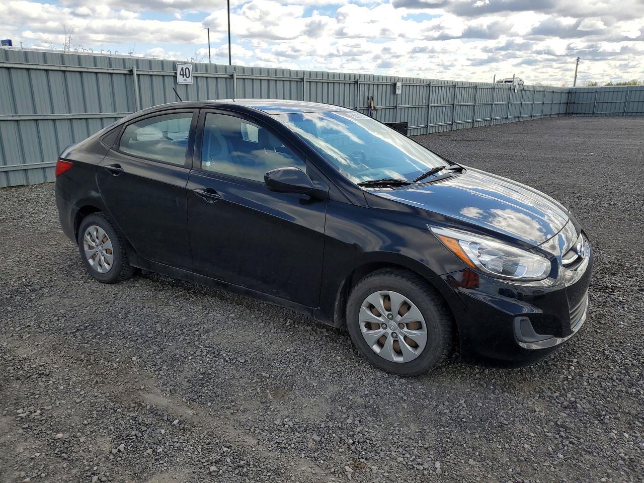 2016 Hyundai Accent Se - Image 4