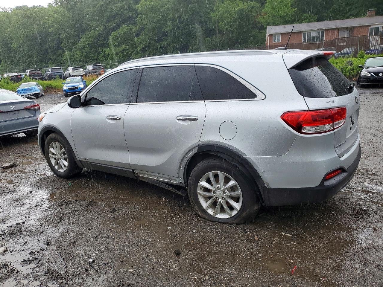 2017 Kia Sorento Lx V6 - Image 2