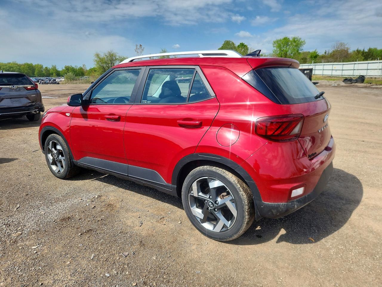 2021 Hyundai Venue Sel - Фото 2
