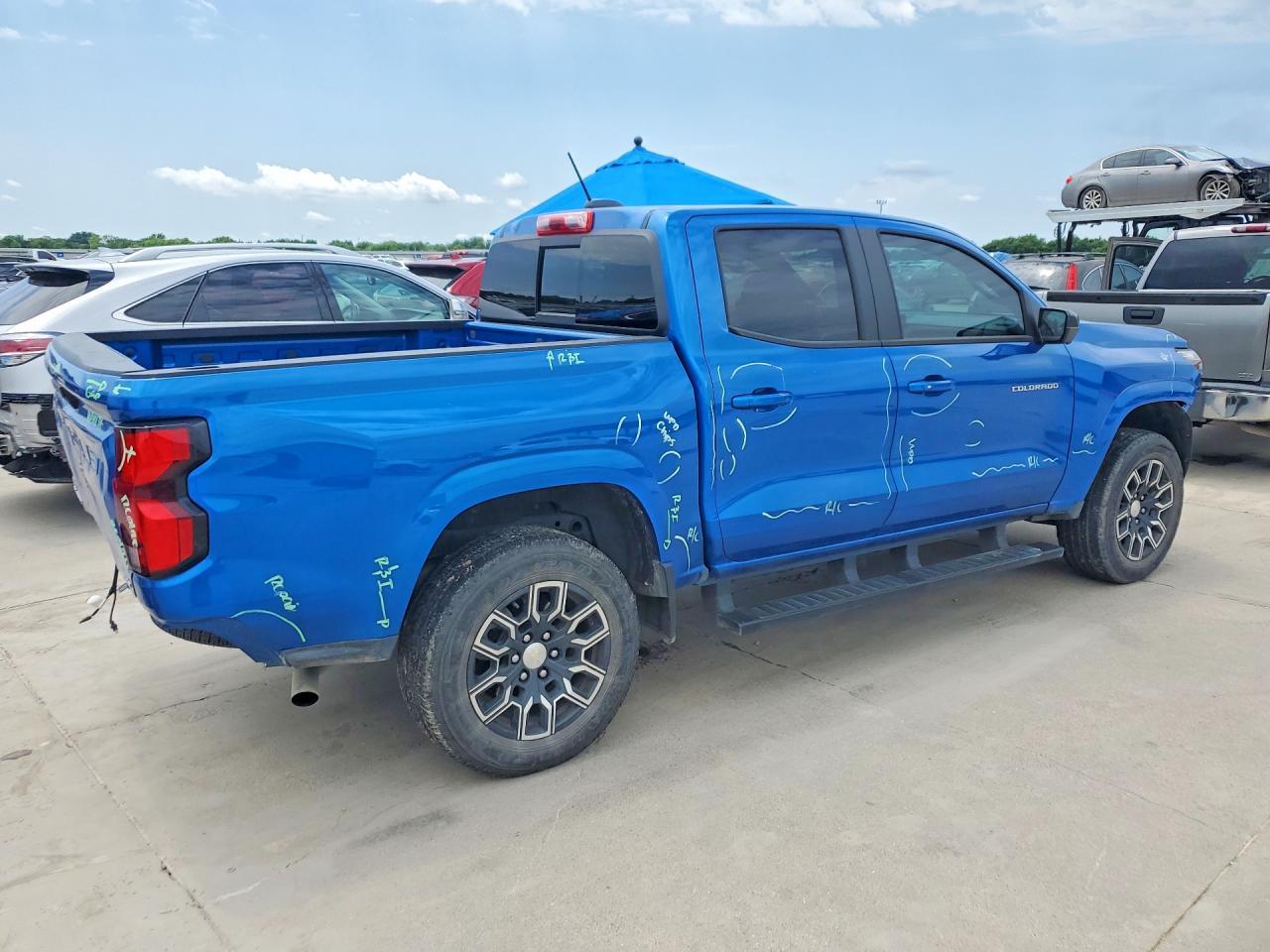 2024 Chevrolet Colorado Lt - Фото 3