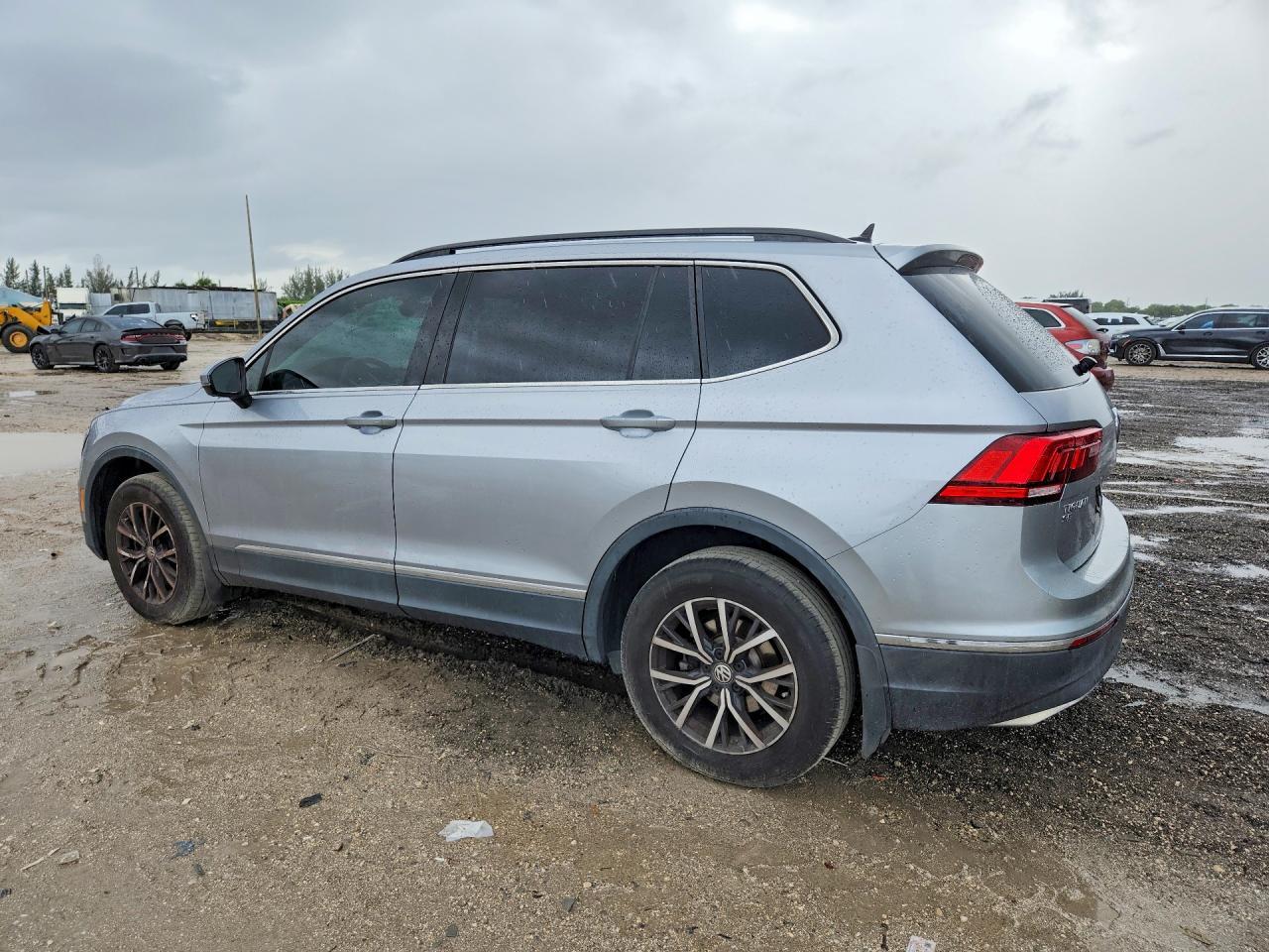 2020 Volkswagen Tiguan Se - Image 2