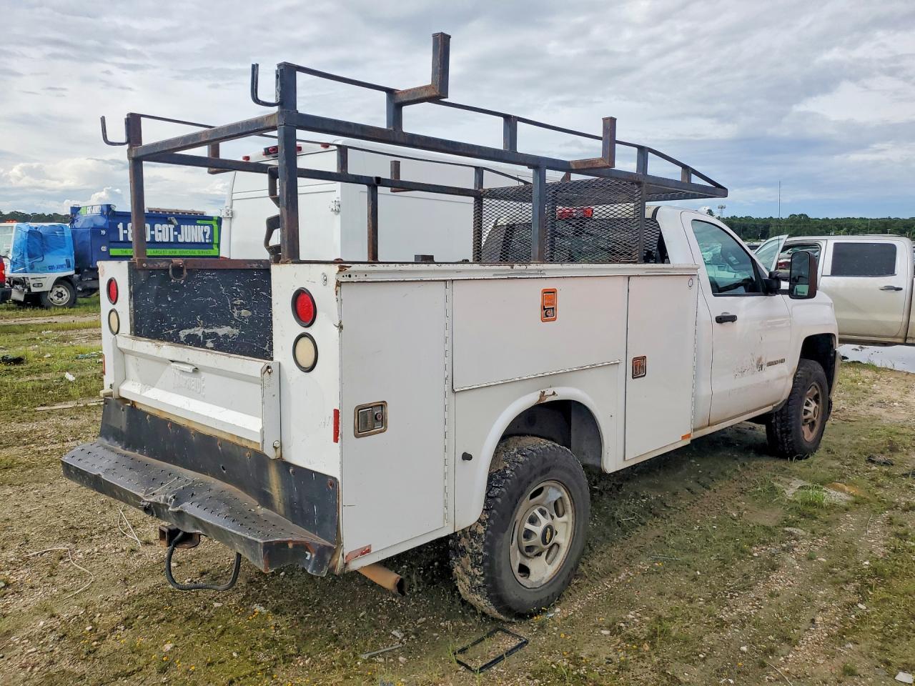 2015 Chevrolet 2500 Hd - Image 3
