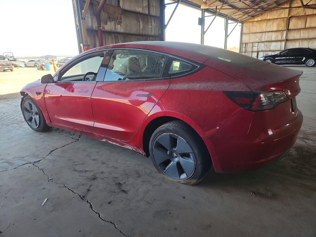 2023 Tesla Model 3 - Фото 2