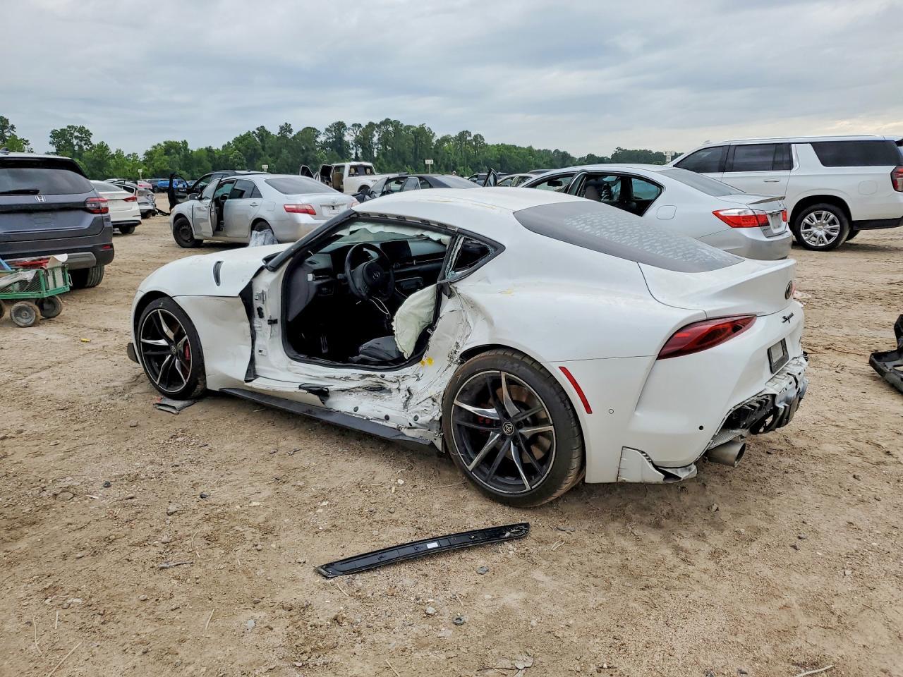 2022 Toyota Gr Supra 3.0 Premium - Image 2