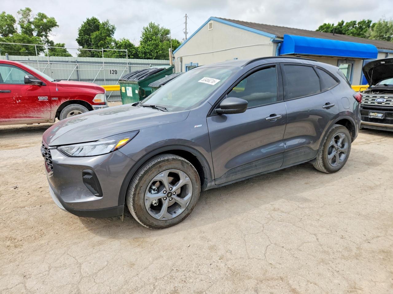 2025 Ford Escape St Line