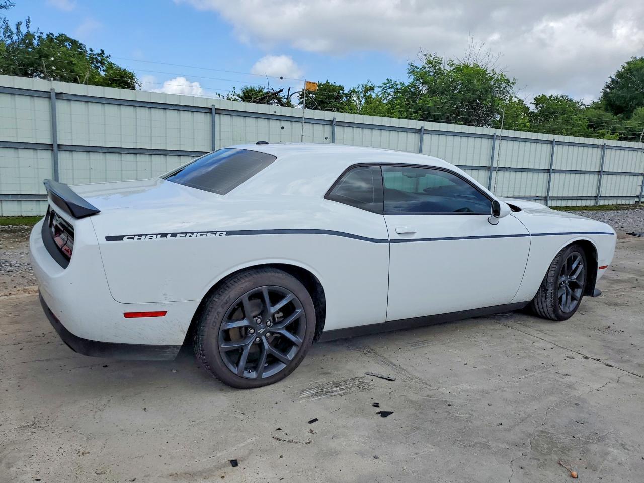 2022 Dodge Challenger Gt - Фото 3