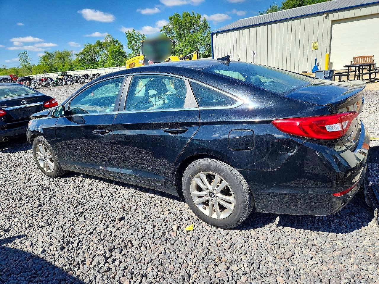 2017 Hyundai Sonata Se - Фото 2