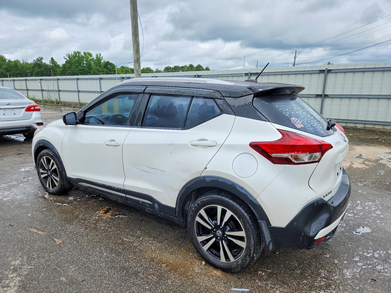 2019 Nissan Kicks Sr - Фото 2