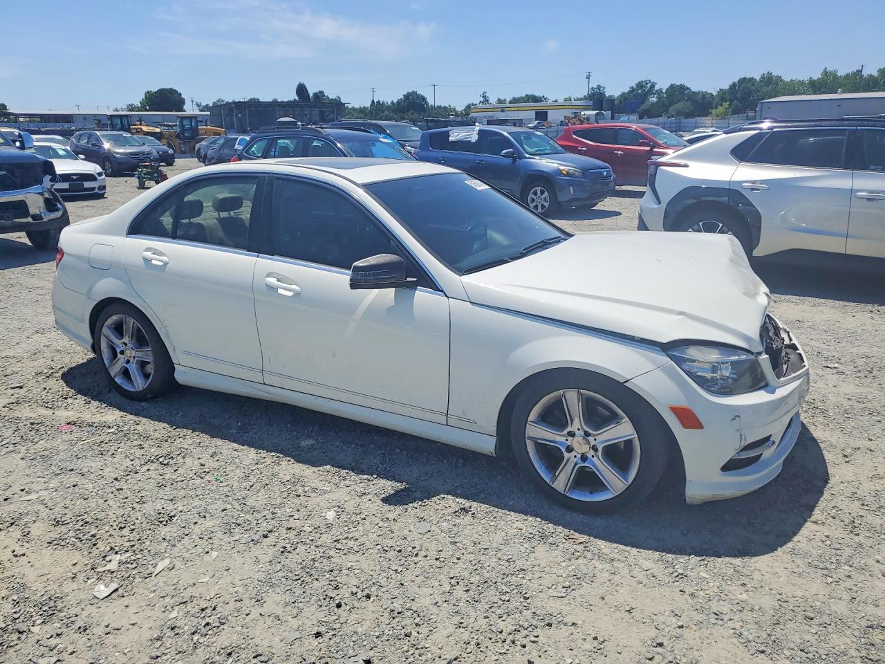 2011 Mercedes-Benz C 300 - Фото 4