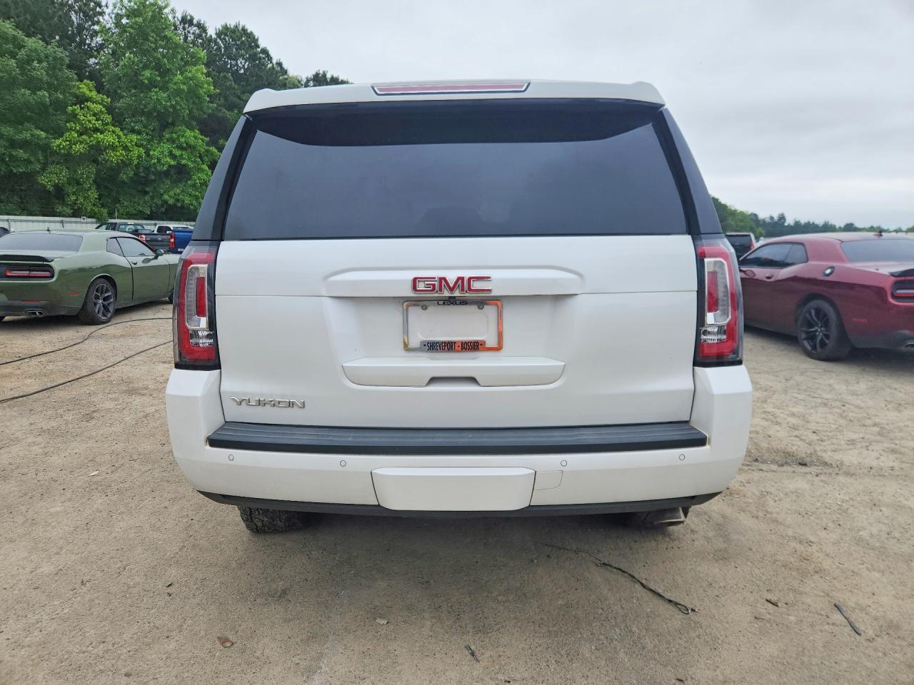 2017 GMC Yukon Slt - Image 6