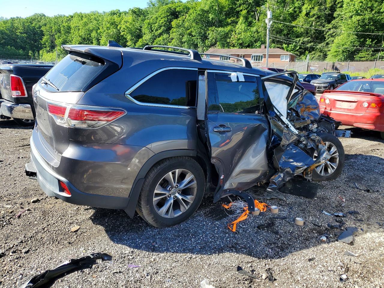 2015 Toyota Highlander Le Plus - Фото 3