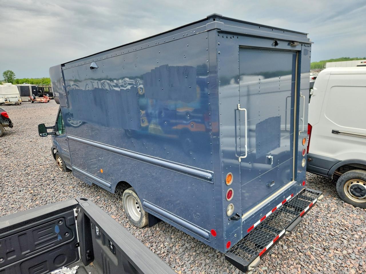 2021 Ford Transit T-350 Delivery Truck - Фото 2