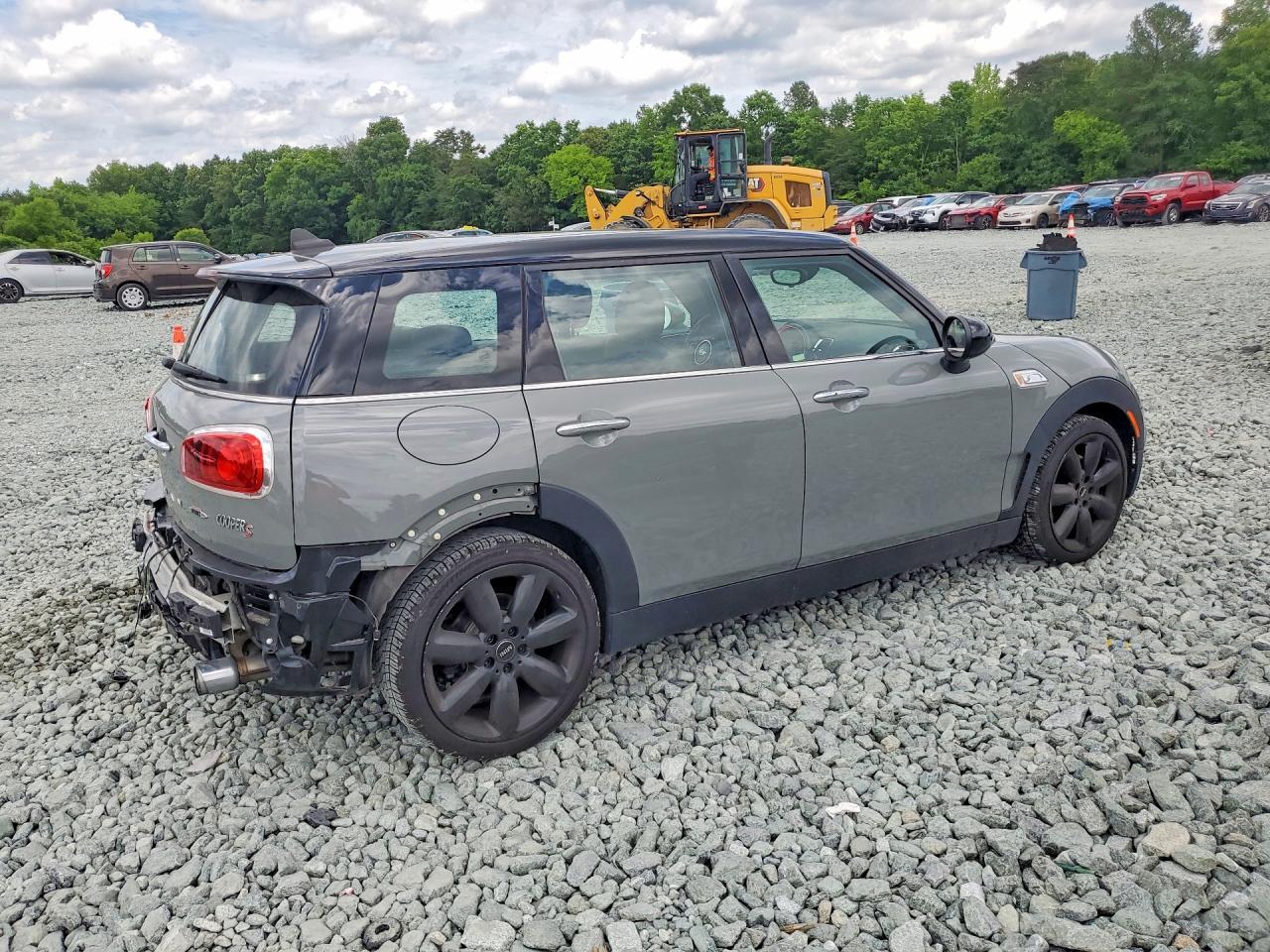 2017 Mini Cooper S Clubman - Image 3