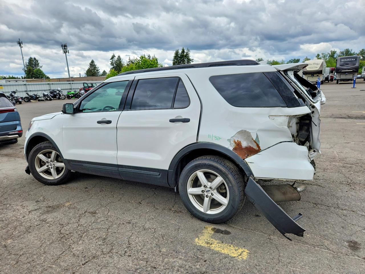 2017 Ford Explorer - Фото 2