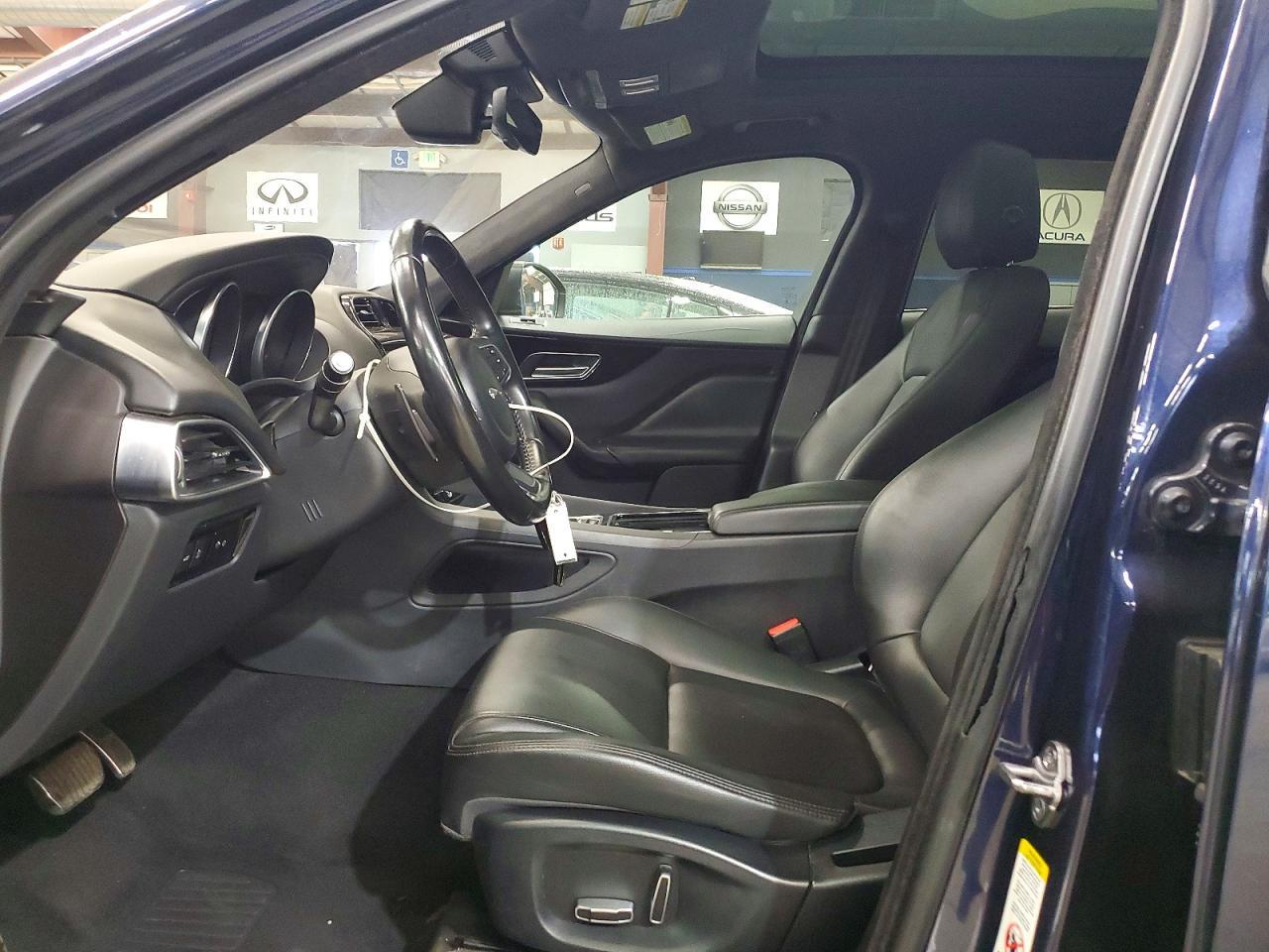 2019 Jaguar F-Pace Premium - Image 7