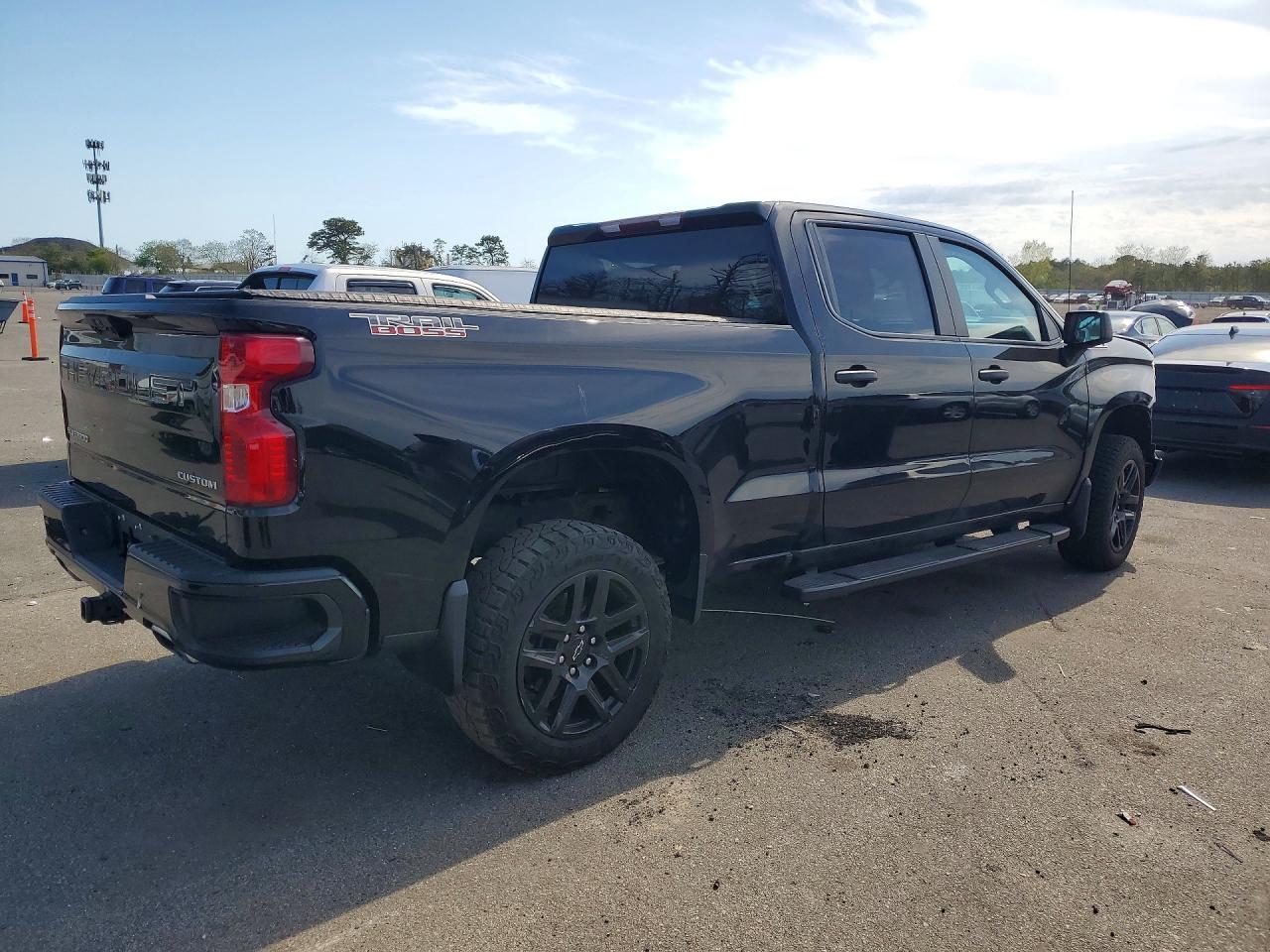 2022 Chevrolet Silverado K1500 Trail Boss Custom - Фото 3
