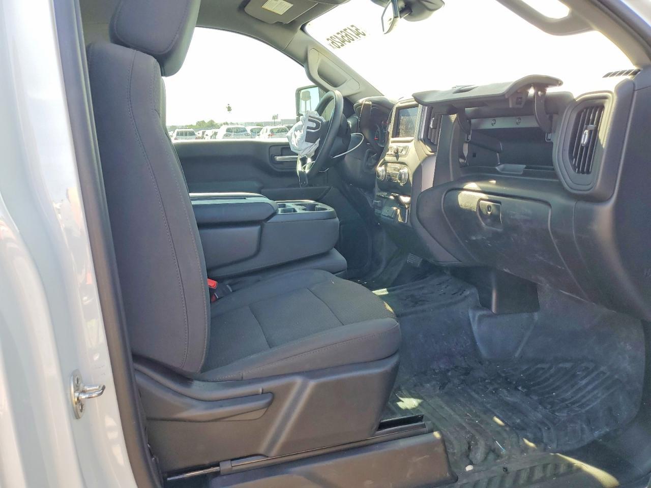 2025 GMC Sierra C2500 Heavy Duty - Фото 6