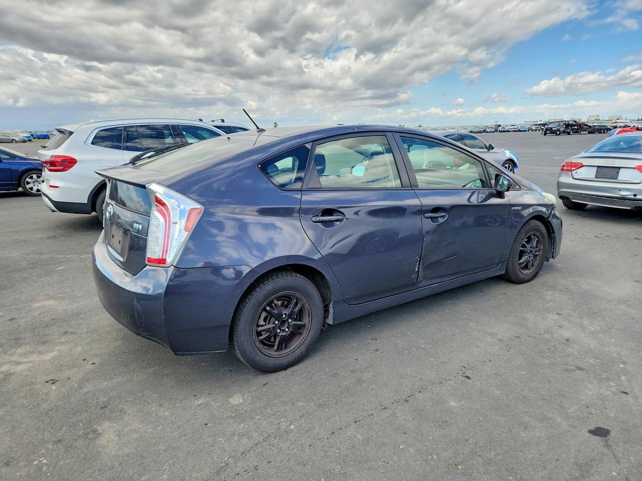 2012 Toyota Prius Two - Image 3