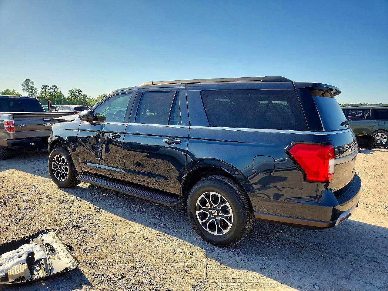 2024 Ford Expedition Max Xlt - Image 2