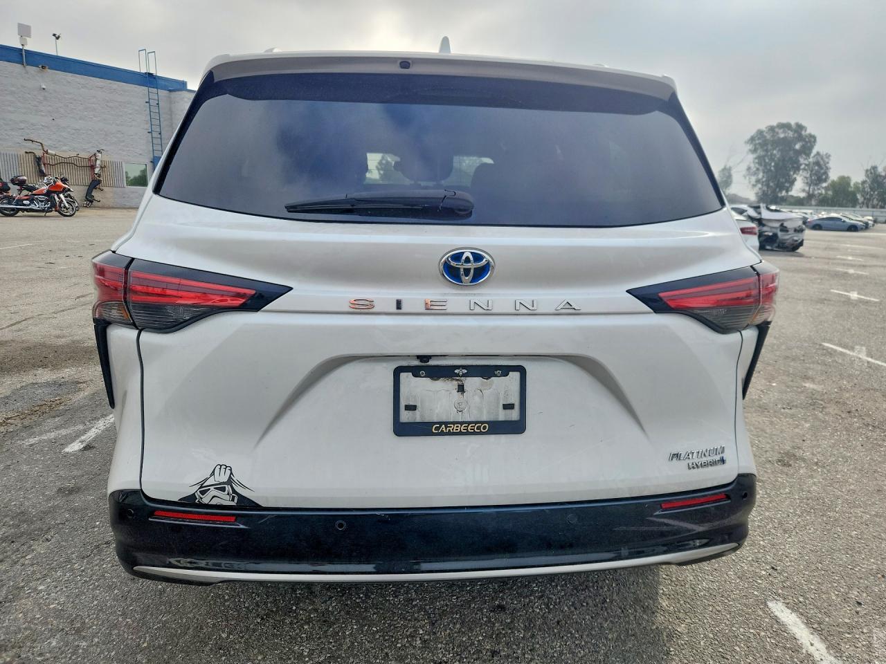 2023 Toyota Sienna Platinum 7-Passenger - Фото 6