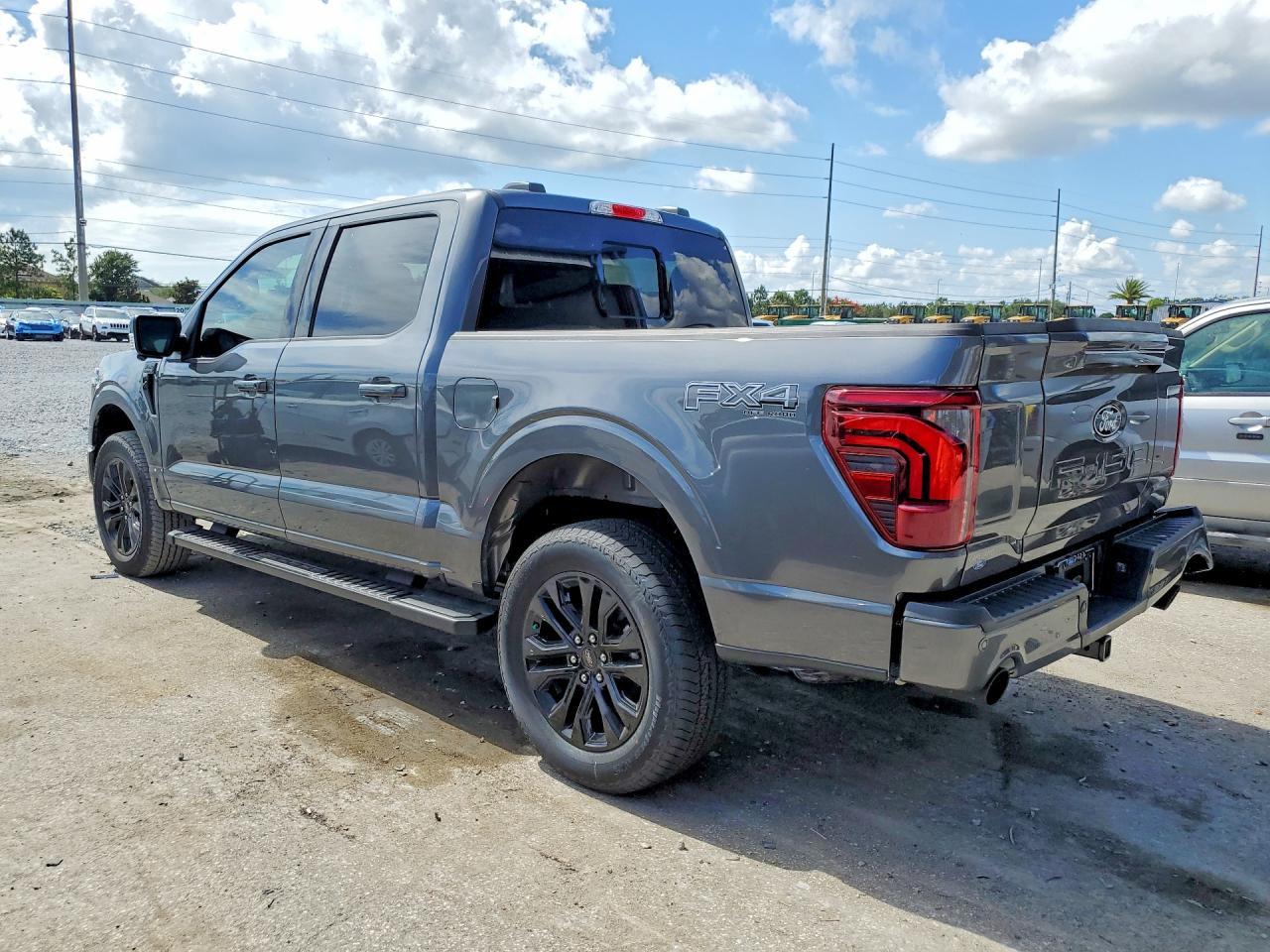 2025 Ford F150 Lariat - Фото 2