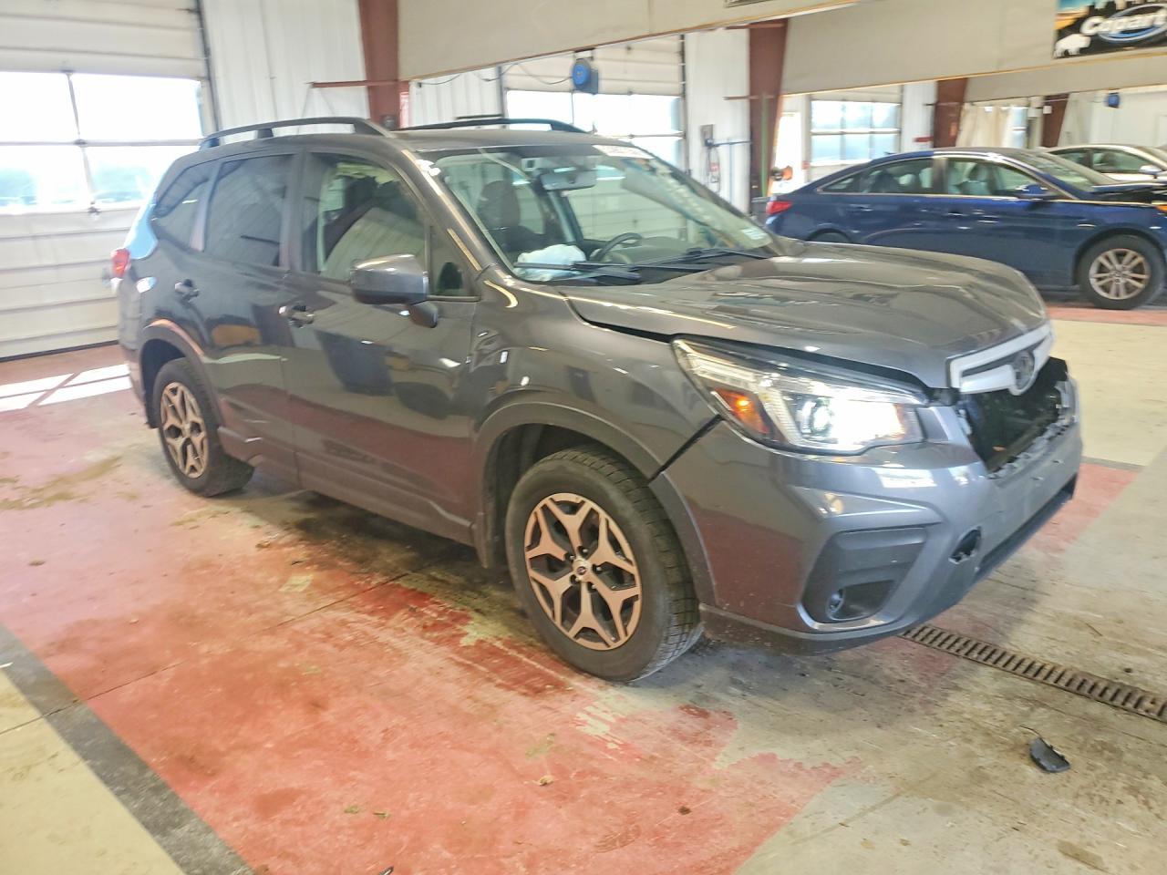 2020 Subaru Forester Premium - Фото 4