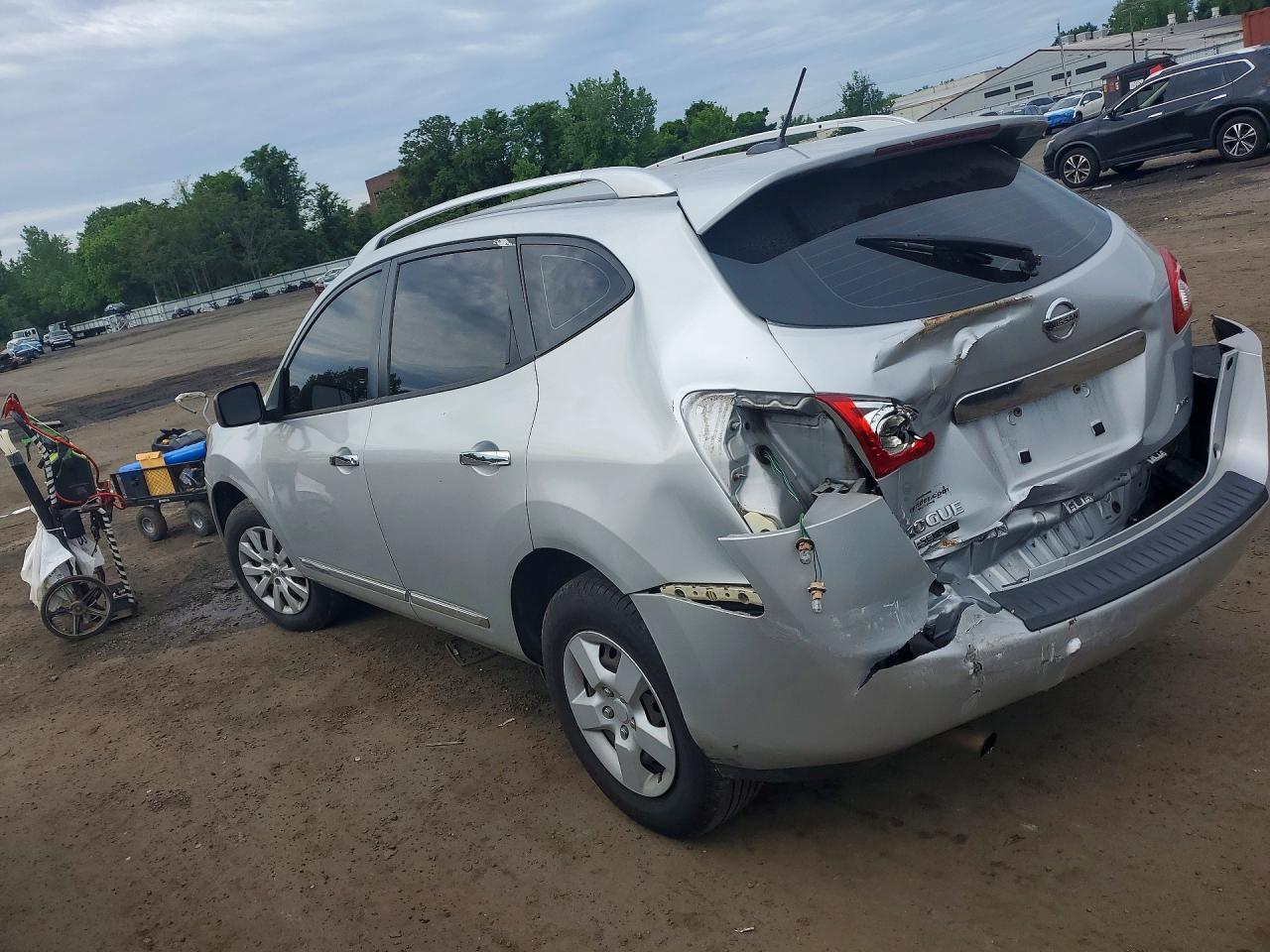 2015 Nissan Rogue Select S - Image 2