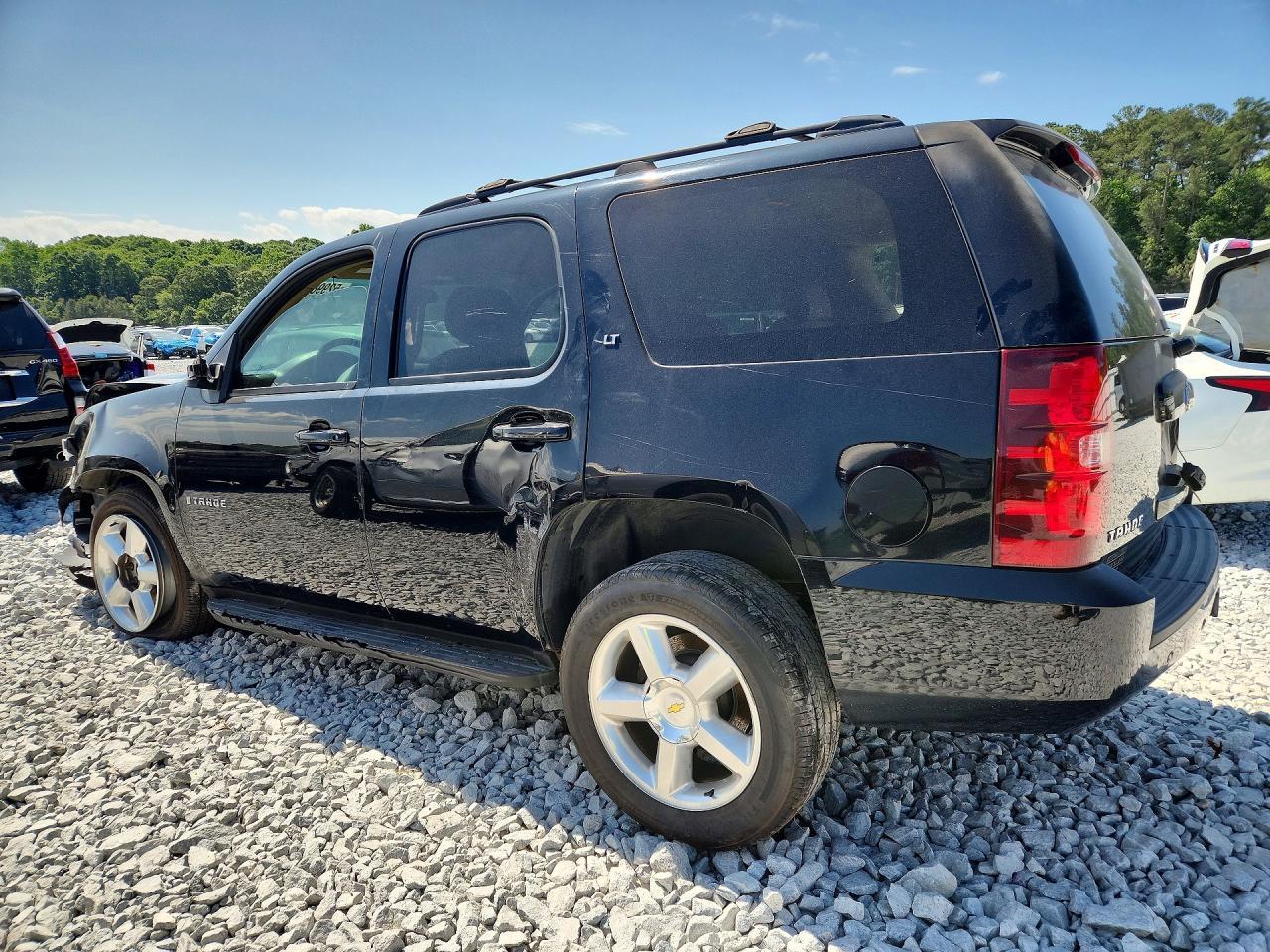 2009 Chevrolet Tahoe - Image 2