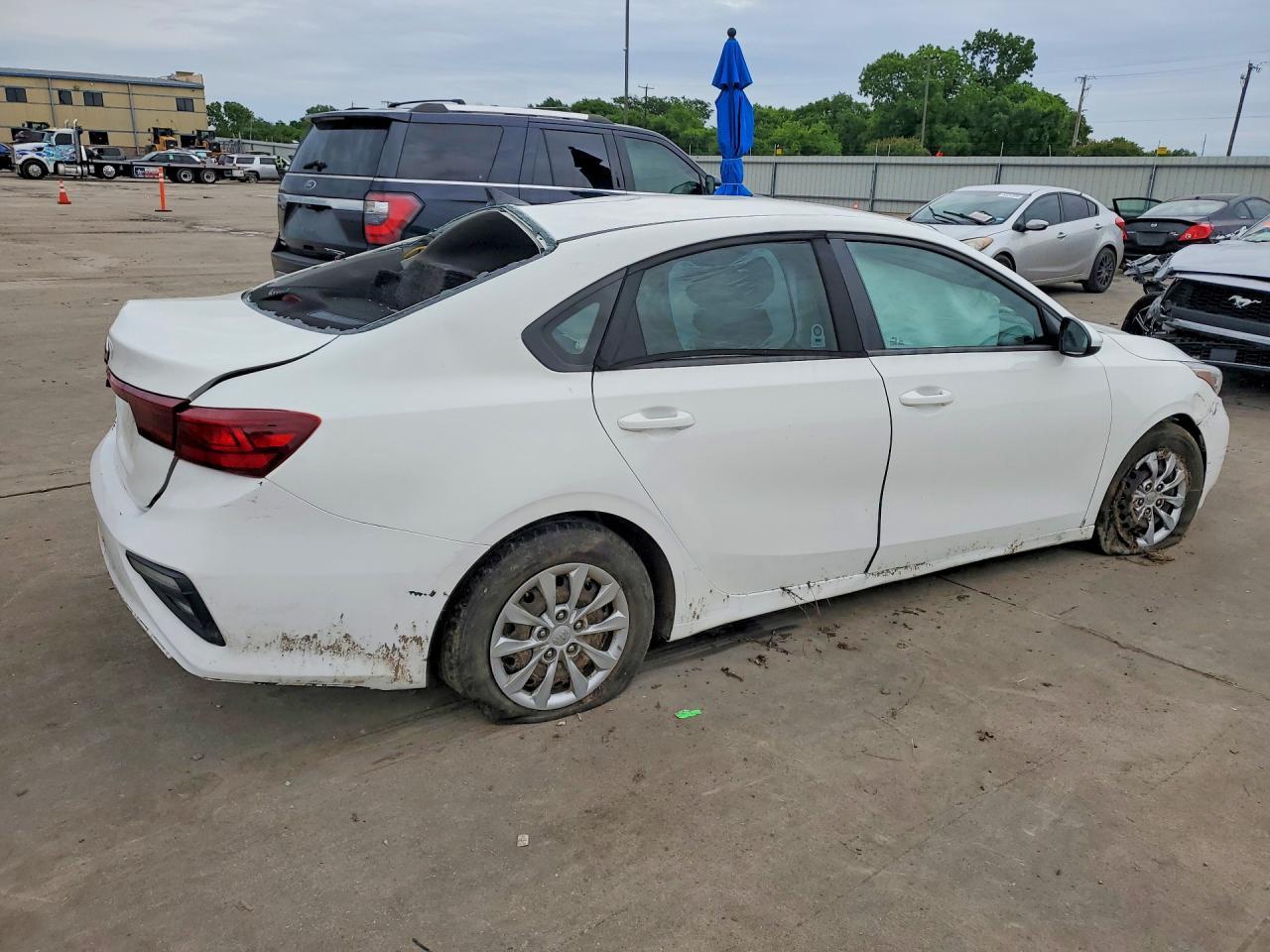 2021 Kia Forte Fe - Фото 3