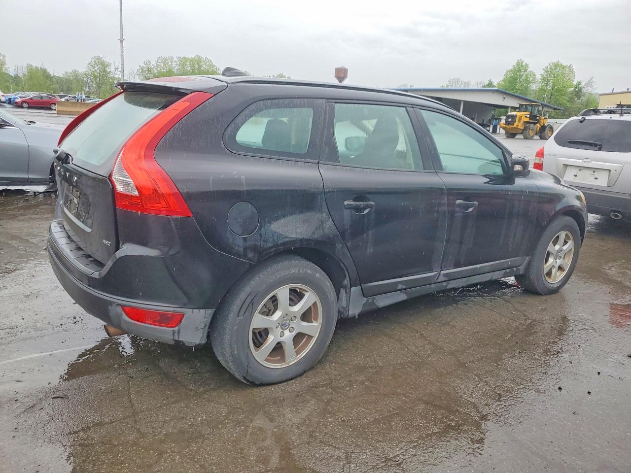 2011 Volvo Xc60 - Image 3