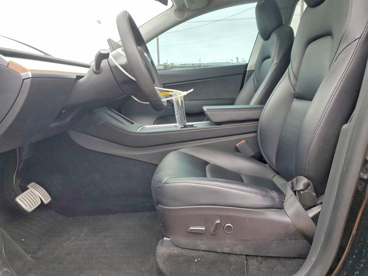 2022 Tesla Model Y - Фото 7